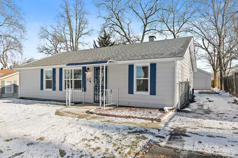 612 S Webster St, Aurora, IL 60505
