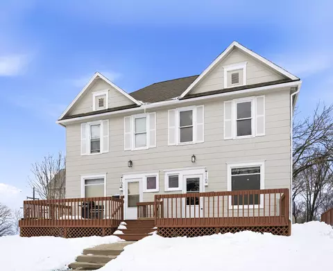 108-110 E Iroquois St, Freeport, IL 61032