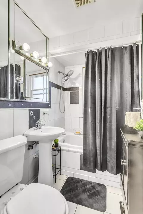 Bath - 2341 S 24th Ave, Broadview, IL 60155 photo 1 of 1