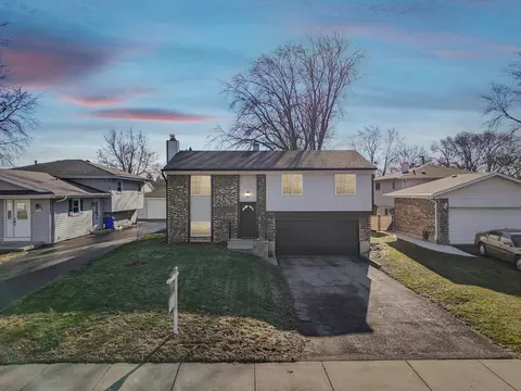 1504 Dawes Ave, Wheaton, IL 60189