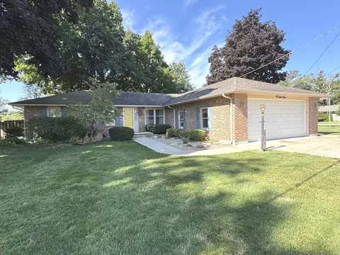 13 Erin Ln, Kankakee, IL 60901