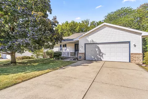 Exterior - 1115 Willowbrook Dr, Springfield, IL 62711 photo 1 of 4