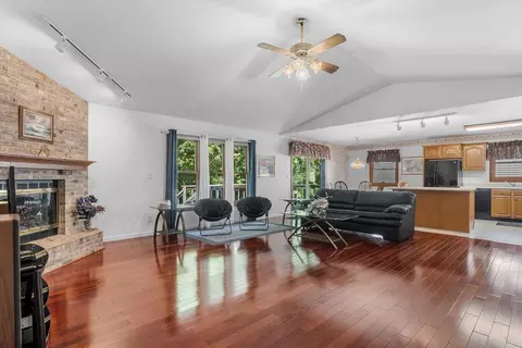Living - 1115 Willowbrook Dr, Springfield, IL 62711 photo 1 of 3