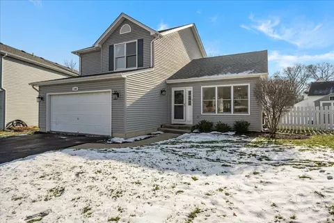 1305 Fox Meadow Ct, Saint Charles, IL 60174
