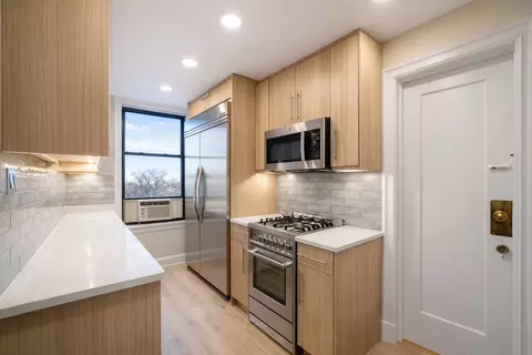 Kitchen - 1765 E 55th St #E1, Chicago, IL 60615 photo 1 of 3