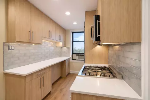 Kitchen - 1765 E 55th St #E1, Chicago, IL 60615 photo 2 of 3