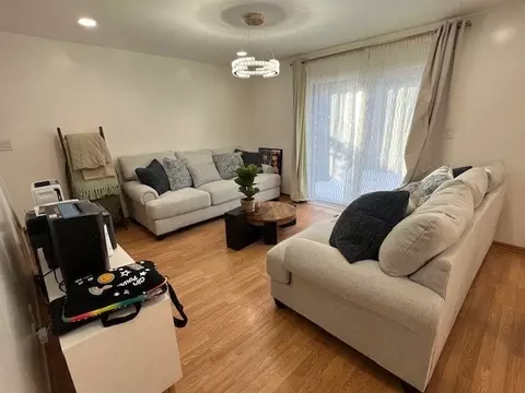 Living - 468 Harmony Dr, Wheeling, IL 60090 photo 4 of 5