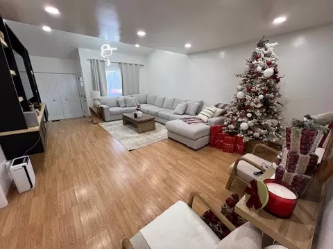 Living - 468 Harmony Dr, Wheeling, IL 60090 photo 3 of 5