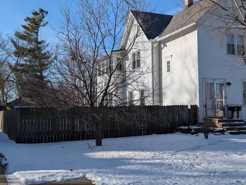 Exterior - 920 Augusta Ave, Elgin, IL 60120 photo 3 of 3