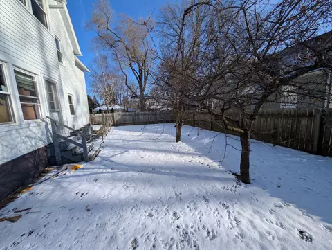 Exterior - 920 Augusta Ave, Elgin, IL 60120 photo 1 of 3