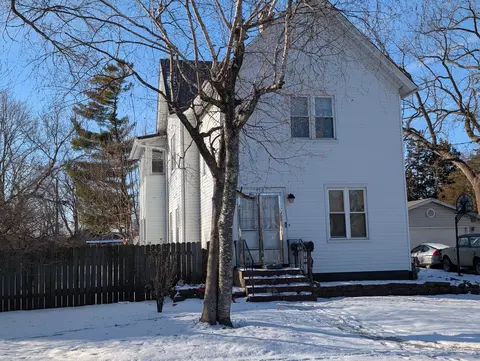 920 Augusta Ave, Elgin, IL 60120
