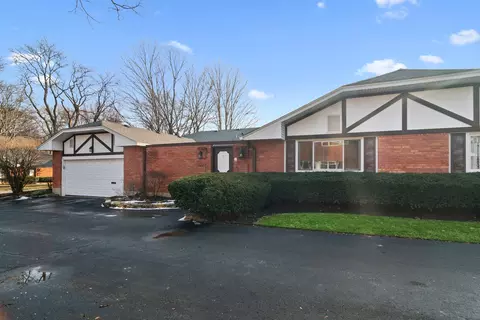 1 Harrogate On Oxford Rd, Rolling Meadows, IL 60008