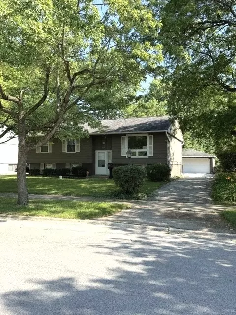 450 E Mulberry Ct, Glenwood, IL 60425