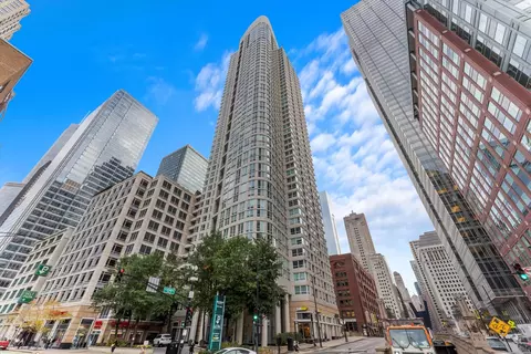 345 N La Salle Dr #2901, Chicago, IL 60654