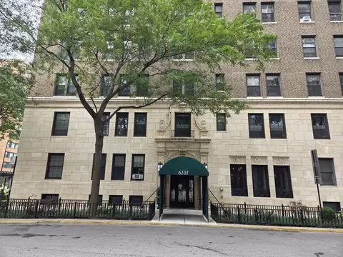 6101 N Sheridan Rd #1F, Chicago, IL 60660