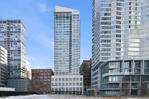 701 S Wells St #2801, Chicago, IL 60607