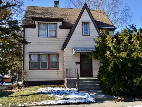 4544 Kenilworth Ave, Forest View, IL 60402