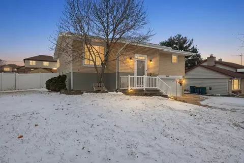15459 S Scott Dr, Lockport, IL 60441