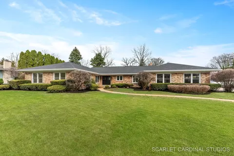 8 Concord Dr, Oak Brook, IL 60523