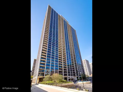 1560 N Sandburg Ter #1609J, Chicago, IL 60610