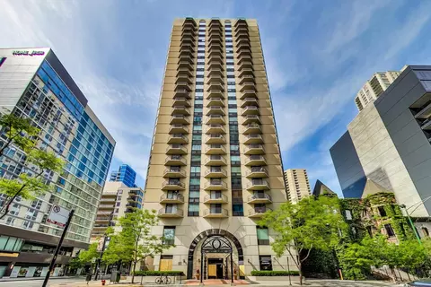 70 W Huron St #1103, Chicago, IL 60610