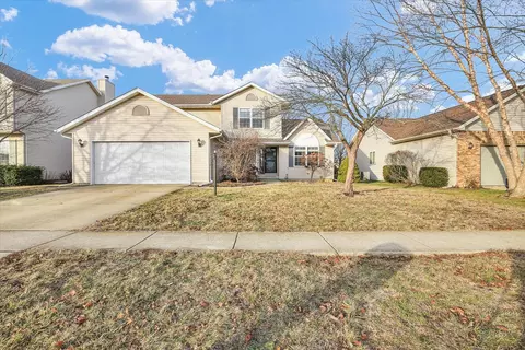 400 Dropseed Dr, Savoy, IL 61874