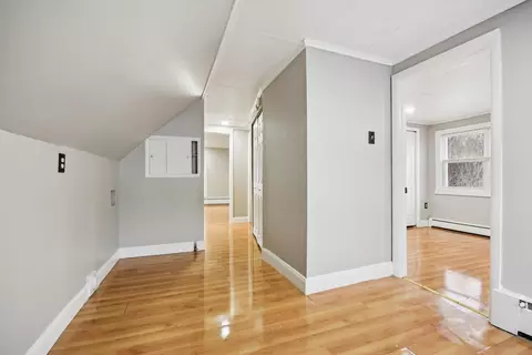 Entry Way - 8745 43rd St, Lyons, IL 60534 photo 2 of 2