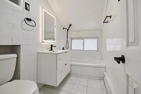 Bath - 8745 43rd St, Lyons, IL 60534 photo 1 of 2