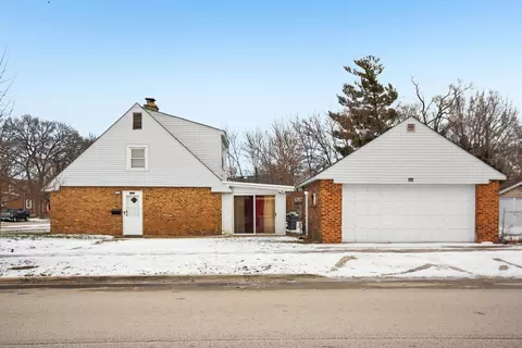 8745 43rd St, Lyons, IL 60534