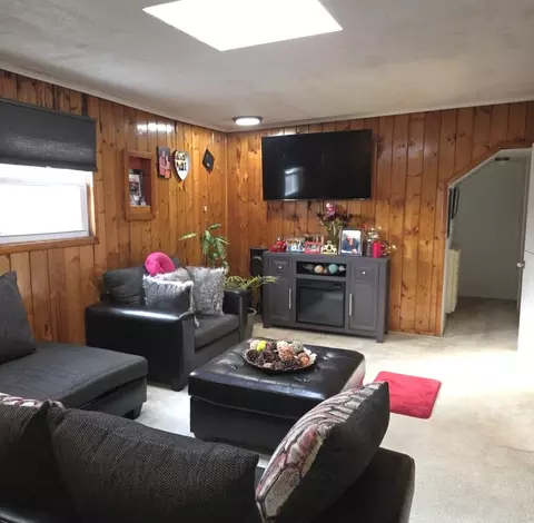 Living - 249 Wheeling Ave, Wheeling, IL 60090 photo 3 of 3