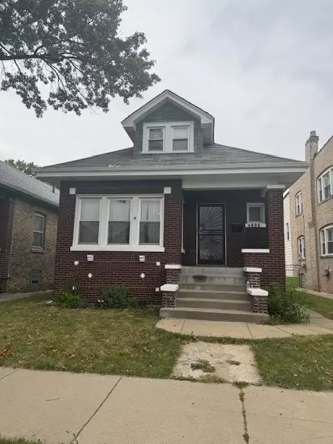 4830 W Crystal St, Chicago, IL 60651