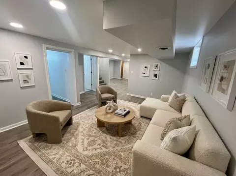 Living - 14315 Dobson Ave, Dolton, IL 60419 photo 3 of 4