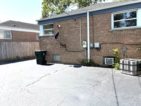 Exterior - 14315 Dobson Ave, Dolton, IL 60419 photo 2 of 3