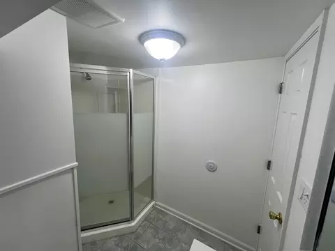 Bath - 14315 Dobson Ave, Dolton, IL 60419 photo 2 of 3