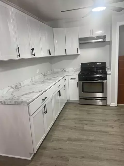 Kitchen - 14315 Dobson Ave, Dolton, IL 60419 photo 1 of 2