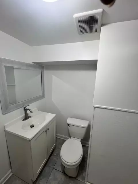 Bath - 14315 Dobson Ave, Dolton, IL 60419 photo 3 of 3