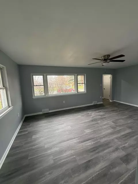 601 E 10th St, Lockport, IL 60441 photo 6
