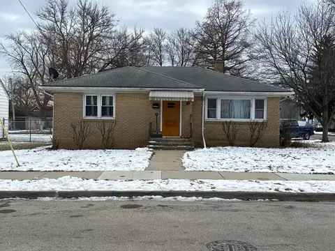 601 E 10th St, Lockport, IL 60441