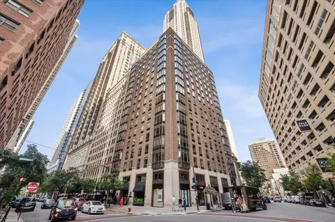 40 E Delaware Pl #403, Chicago, IL 60611