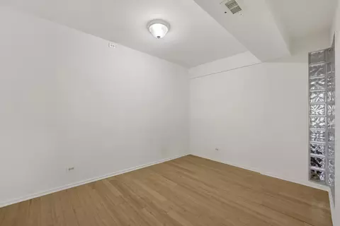 Bedroom - 40 E 9th St #609, Chicago, IL 60605 photo 1 of 5