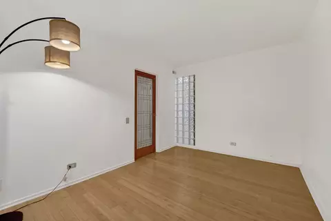 Living - 40 E 9th St #609, Chicago, IL 60605 photo 5 of 7