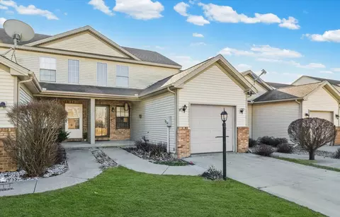 3725 Boulder Ridge Dr #E, Champaign, IL 61822