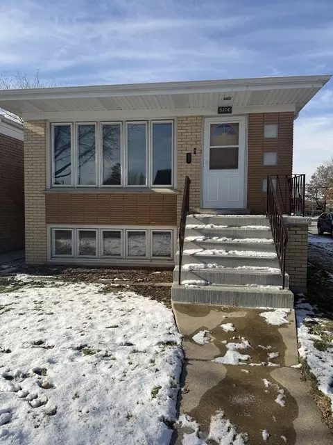 5200 S Lotus Ave, Chicago, IL 60638