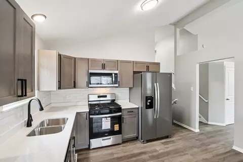 Kitchen - 3348 Willow Ln, Markham, IL 60428 photo 1 of 2