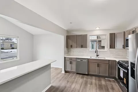 Kitchen - 3348 Willow Ln, Markham, IL 60428 photo 2 of 2