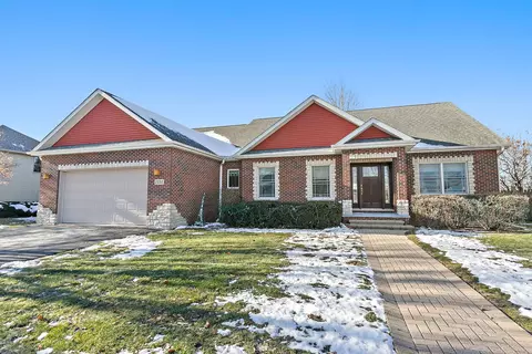 1151 Fox Hollow Ct, Dekalb, IL 60115