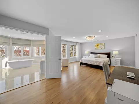 Bedroom - 1437 Sunset Ridge Rd, Glenview, IL 60025 photo 1 of 5