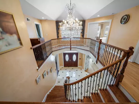 Entry Way - 1437 Sunset Ridge Rd, Glenview, IL 60025 photo 4 of 6