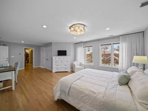 Bedroom - 1437 Sunset Ridge Rd, Glenview, IL 60025 photo 2 of 5