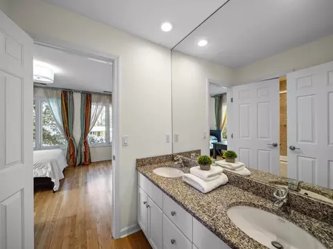 Bath - 1437 Sunset Ridge Rd, Glenview, IL 60025 photo 8 of 9